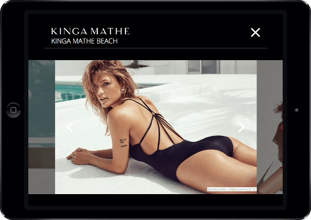 Mockup der Kinga Mathe-Website dargestellt in einem iPad in der Queransicht, Bild aus der Bikini-Kollektion